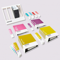 Pantone® Reference Library 8706 Colori