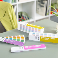 Pantone® Pantone Solid Guide Set Coated & Uncoated